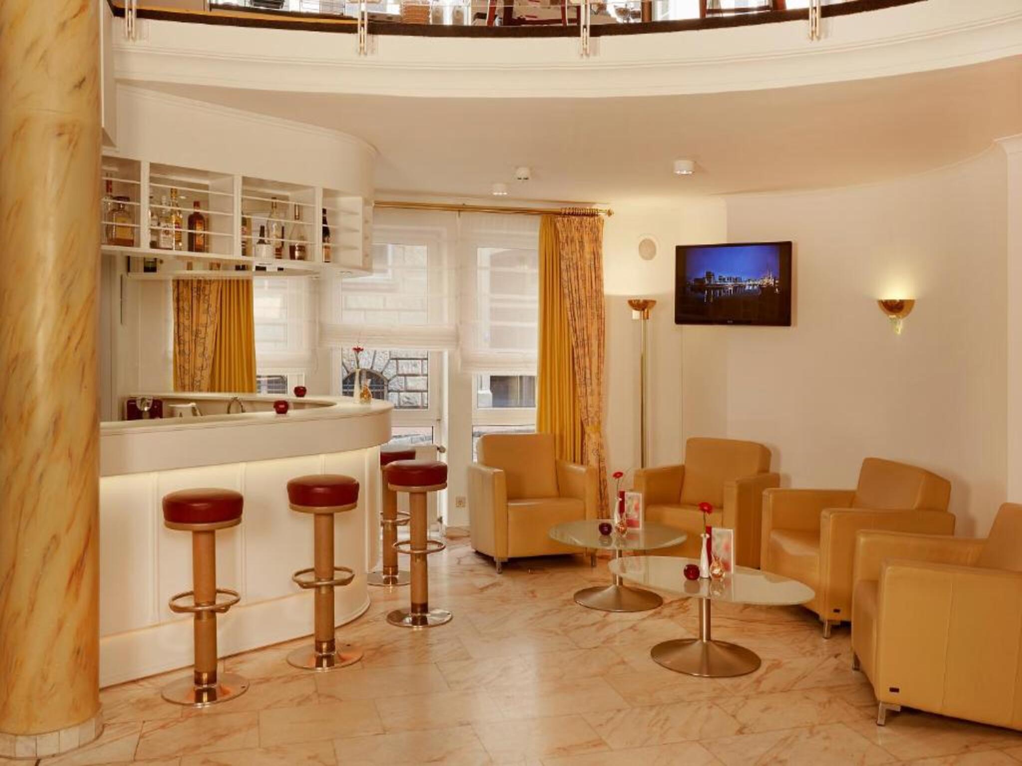 Hotel Bar